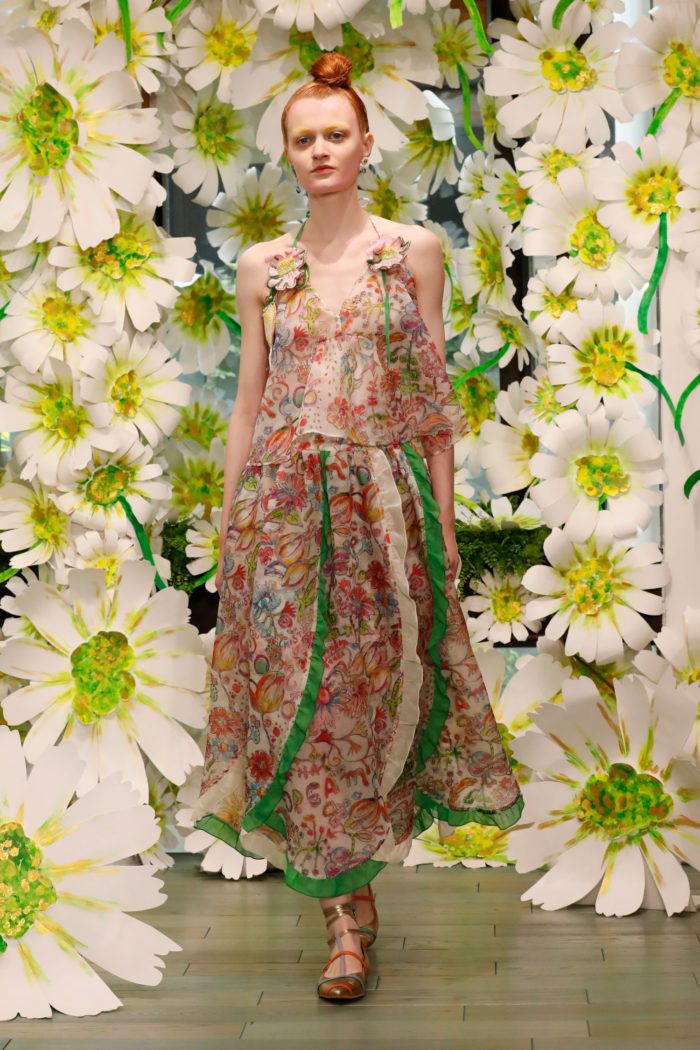 「TSUMORI CHISATO（ツモリチサト）」、2026年春夏コレクションを発表
