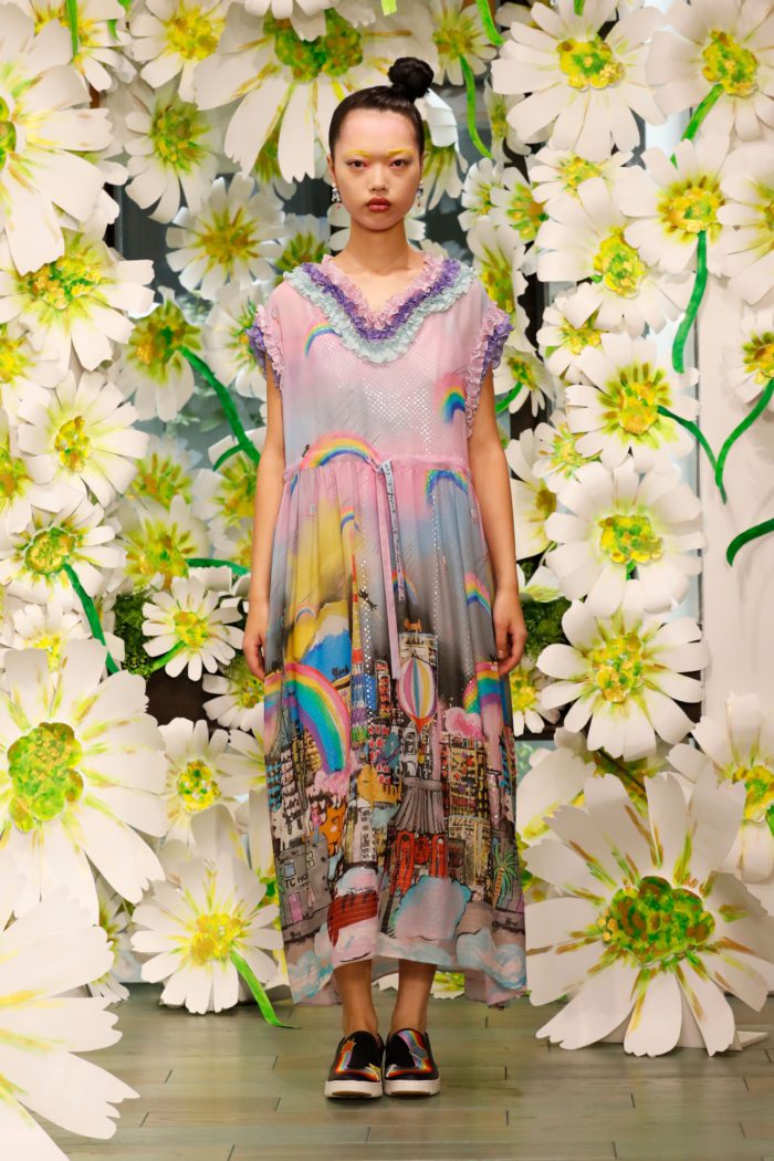 「TSUMORI CHISATO（ツモリチサト）」、2026年春夏コレクションを発表