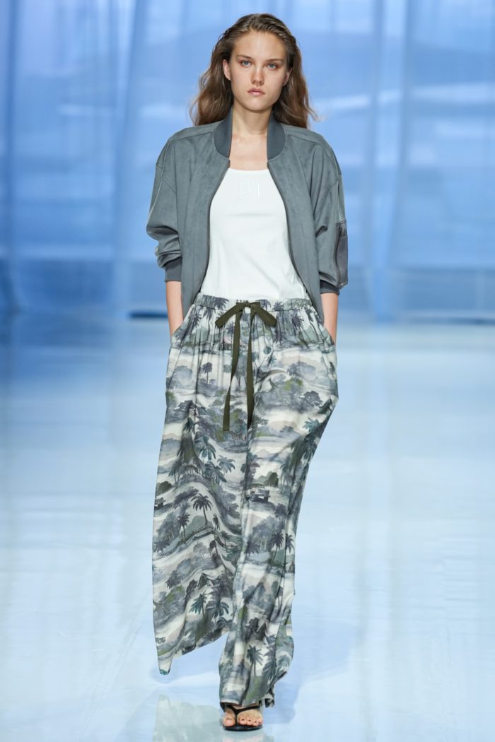 「TAE ASHIDA（タエアシダ）」、2026年春夏コレクションを発表