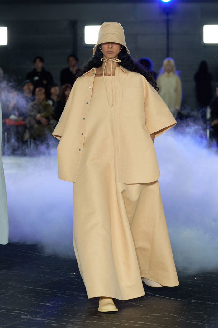 「EENFÖLD（エンフォルド）」、2026年春夏コレクションを発表