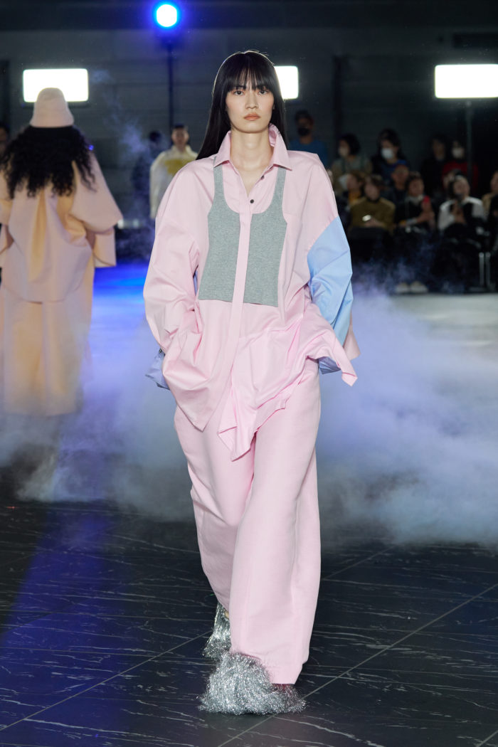 「EENFÖLD（エンフォルド）」、2026年春夏コレクションを発表