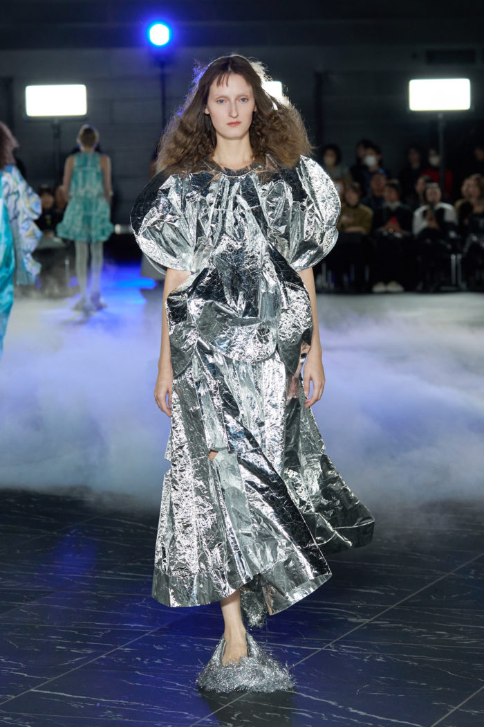 「EENFÖLD（エンフォルド）」、2026年春夏コレクションを発表