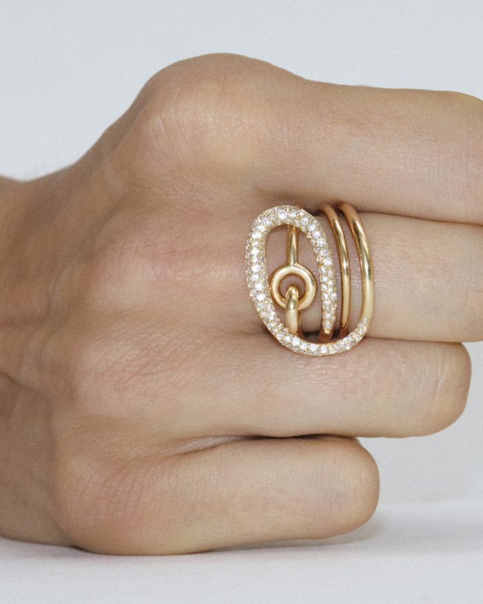 ジュエリーブランドの「Charlotte Chesnais(シャルロット シェネ)」、初の旗艦店を東京・青山にオープン