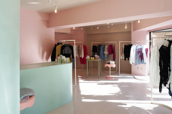 「qqn's ROBE（ケルカンズローブ）」が東京・早稲田にオープン