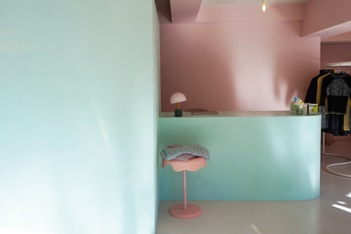 「qqn's ROBE（ケルカンズローブ）」が東京・早稲田にオープン