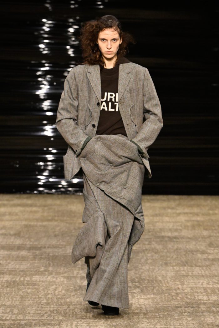 「kolor(カラー)」 2026-27年秋冬コレクションを発表