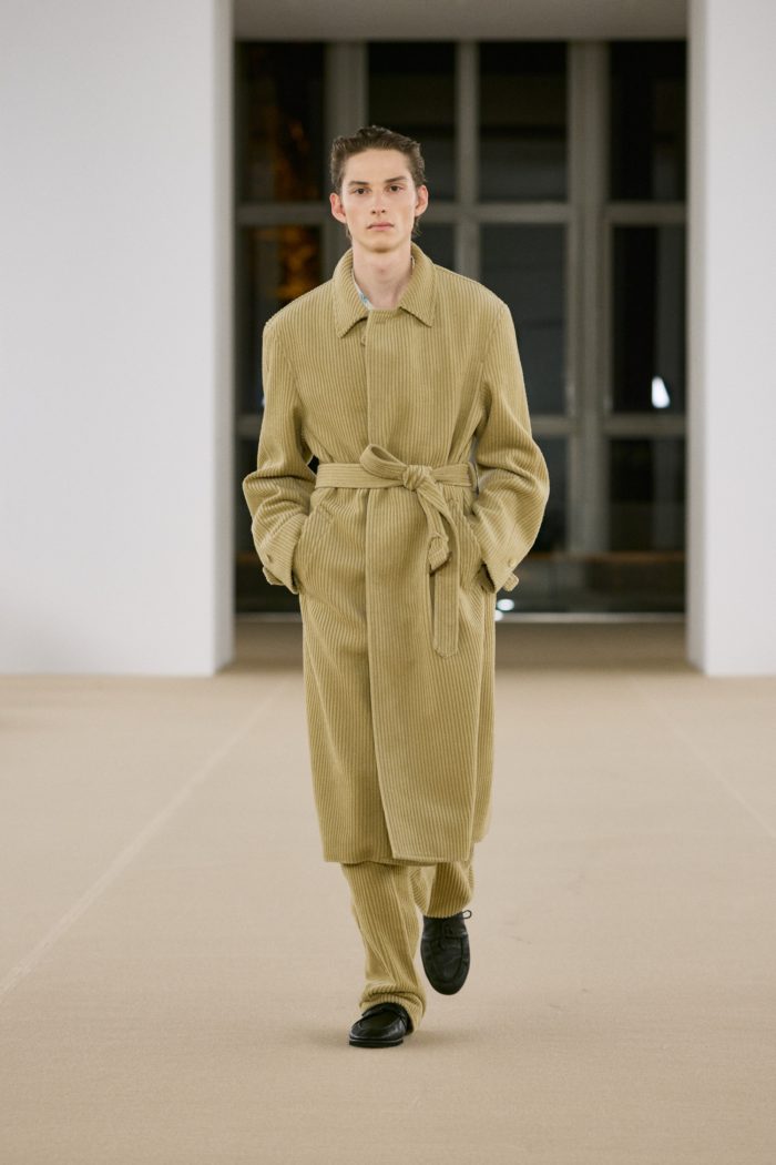 「AURALEE（オーラリー）」、2026-27年秋冬コレクションを発表