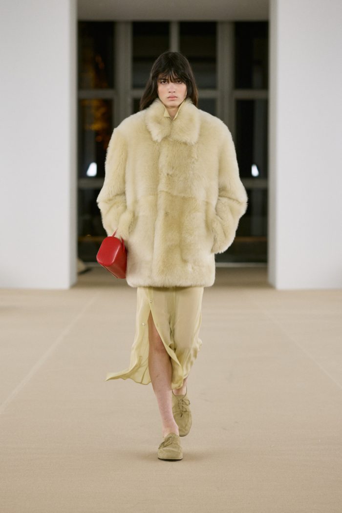 「AURALEE（オーラリー）」、2026-27年秋冬コレクションを発表