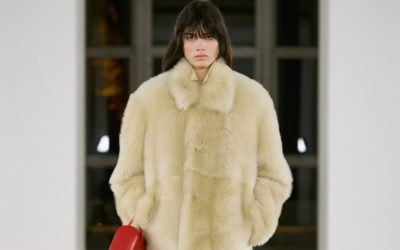 「AURALEE（オーラリー）」、2026-27年秋冬コレクションを発表　静かな輝きで冬の装いに新バランス