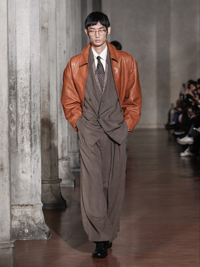 「SOSHIOTSUKI(ソウシオオツキ)」、2026-27年秋冬コレクションを発表