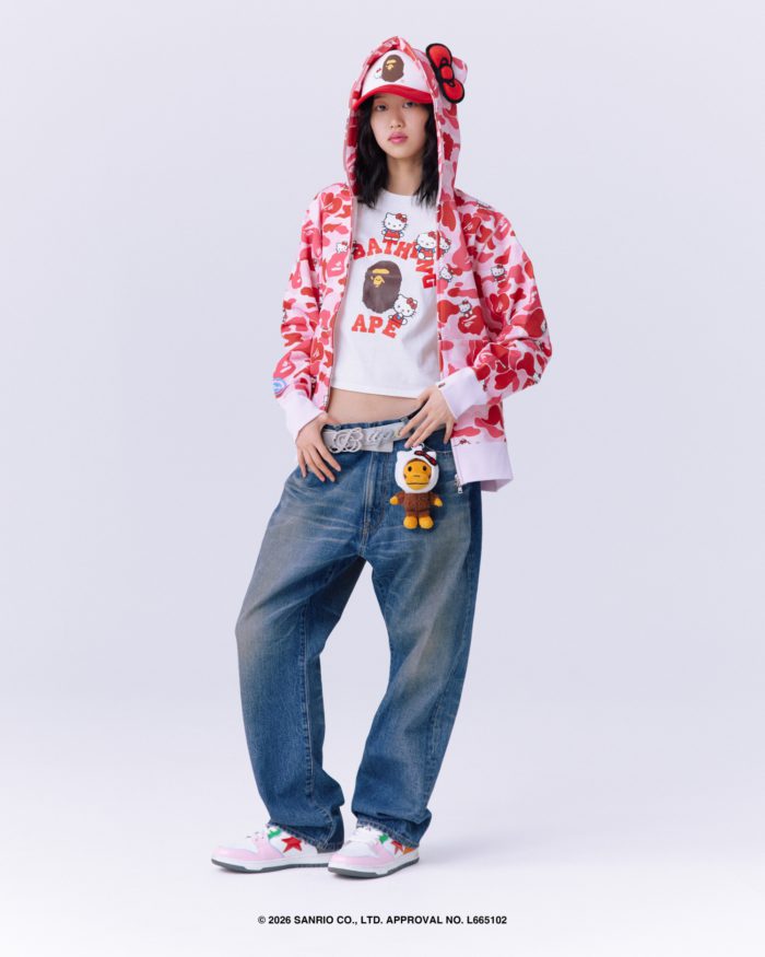 A BATHING APE® × サンリオ クロミ&ハローキティとのスペシャルコラボを発表