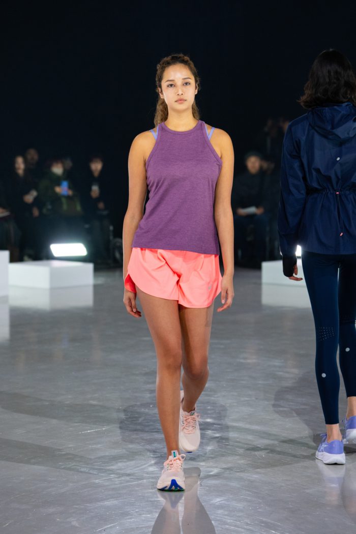 「ASICS（アシックス）」、ミラノ・コルティナ五輪にエールを届けるランウェイショーを開催