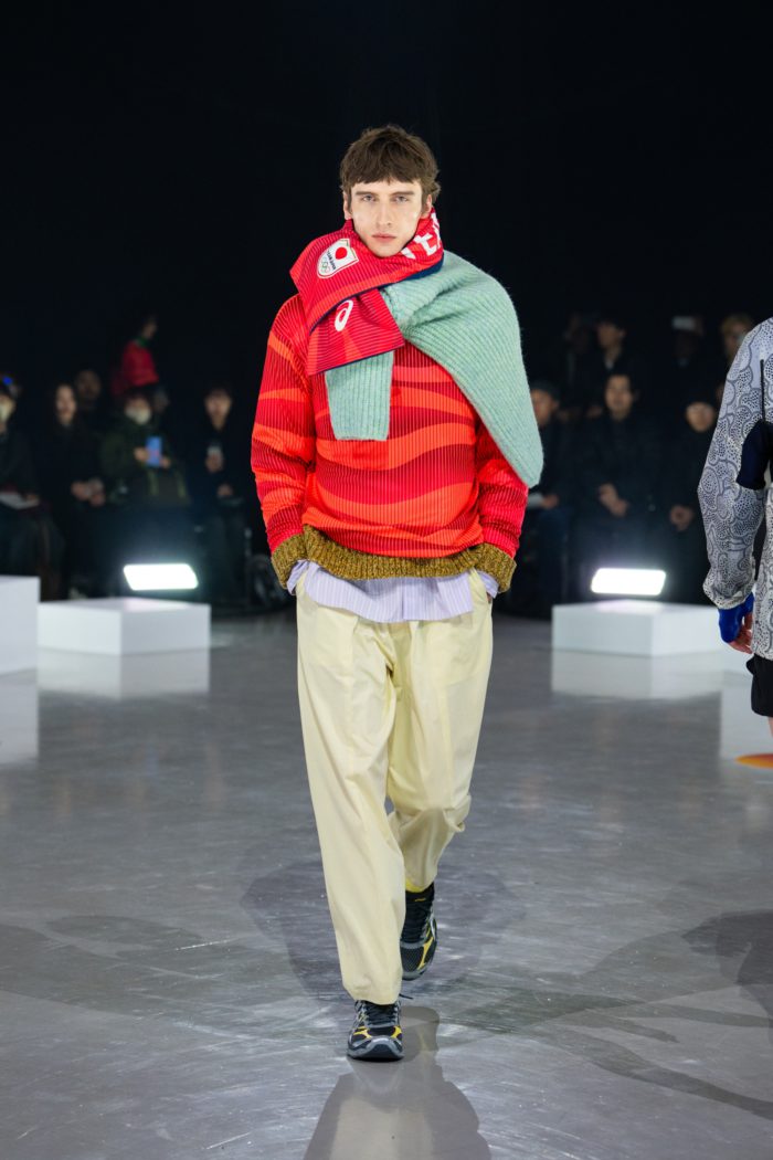 「ASICS（アシックス）」、ミラノ・コルティナ五輪にエールを届けるランウェイショーを開催