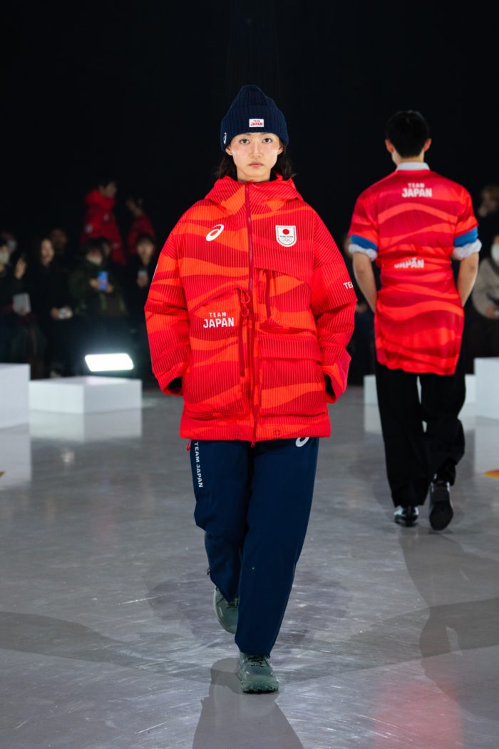 「ASICS（アシックス）」、ミラノ・コルティナ五輪にエールを届けるランウェイショーを開催