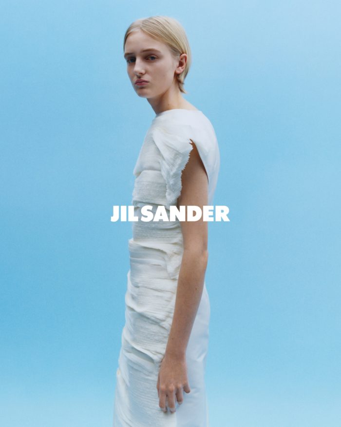 「JIL SANDER（ジル サンダー）」、2026年春夏コレクションのキャンペーンビジュアルを発表