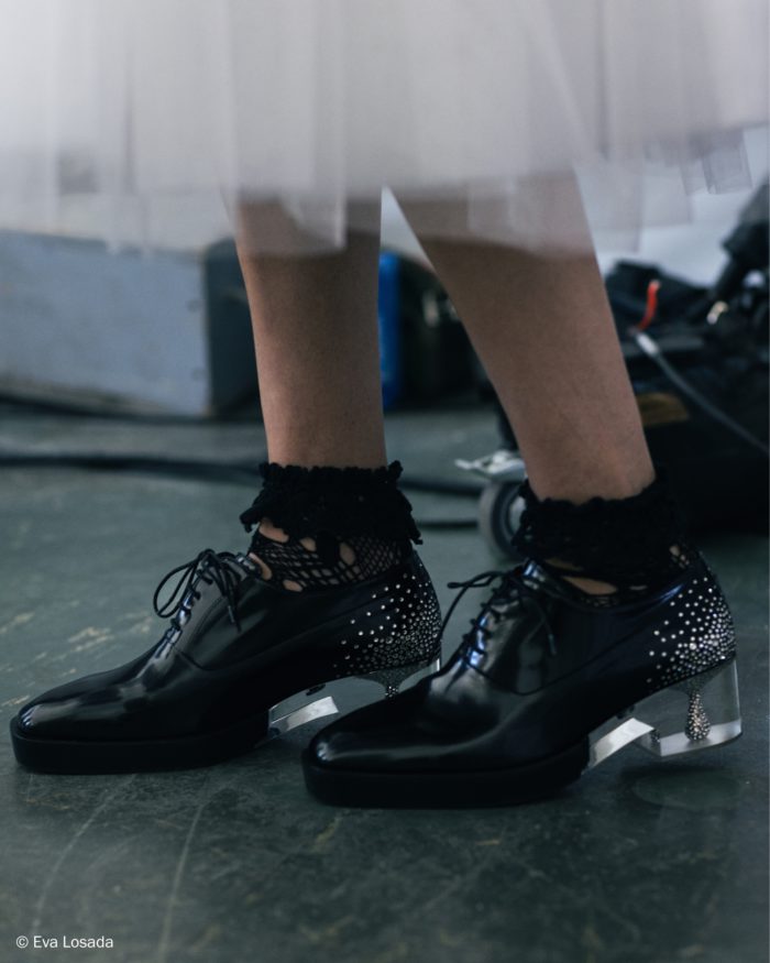 IMMY CHOO（ジミー チュウ）、noir kei ninomiya （ノワール ケイ ニノミヤ）とコラボレーション