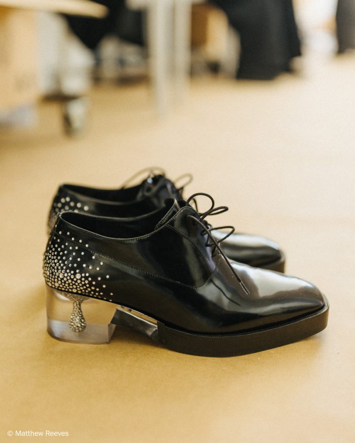 IMMY CHOO（ジミー チュウ）、noir kei ninomiya （ノワール ケイ ニノミヤ）とコラボレーション