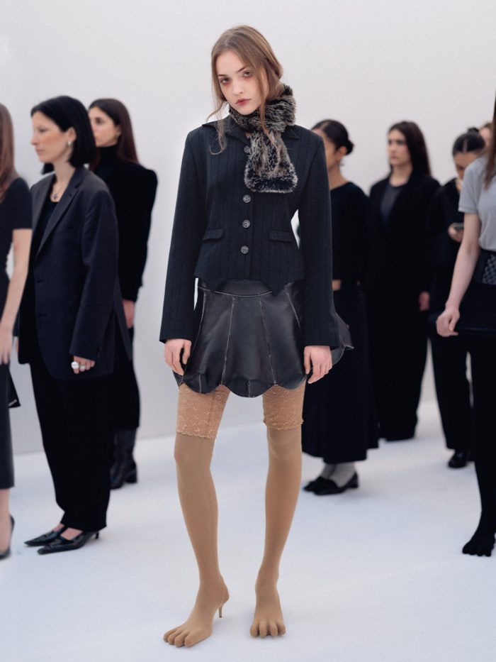 「AVAVAV(アヴァヴァヴ)」、 2026-27年秋冬コレクションを発表