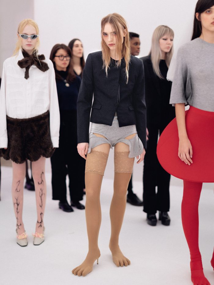 「AVAVAV(アヴァヴァヴ)」、 2026-27年秋冬コレクションを発表