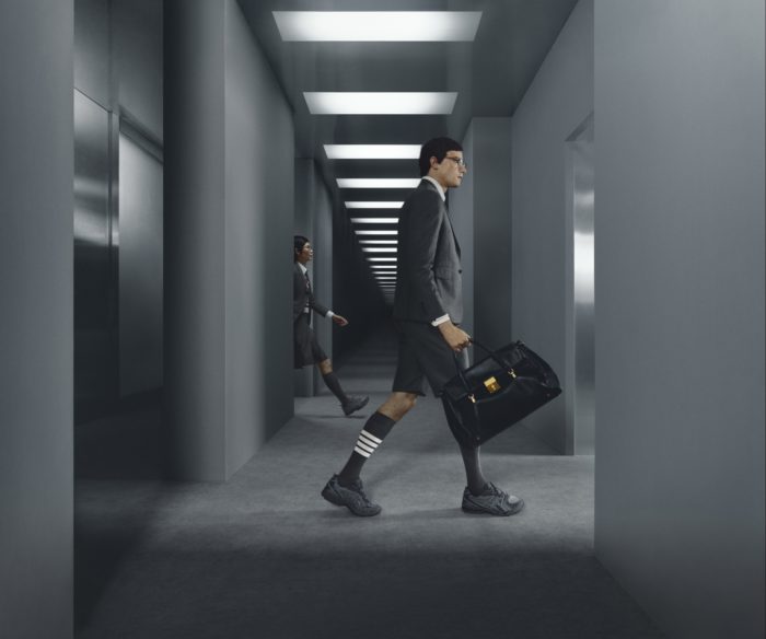 「THOM BROWNE(トム ブラウン)」、「ASICS(アシックス)」とのコラボスニーカーを発売