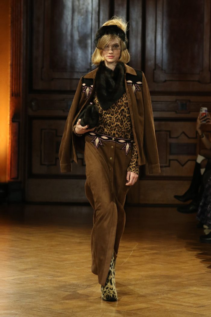 「ANNA SUI（アナ スイ）」、2026-27年秋冬コレクションを発表