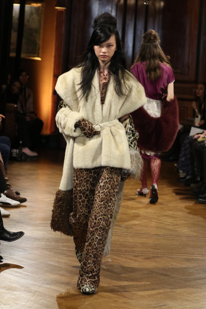 「ANNA SUI（アナ スイ）」、2026-27年秋冬コレクションを発表