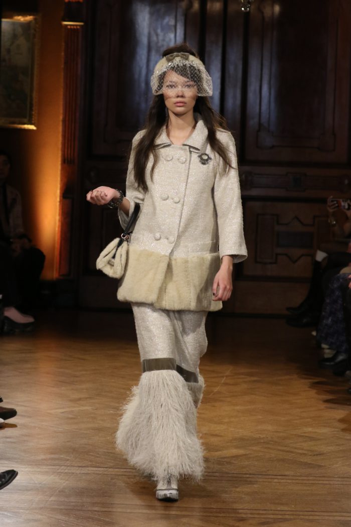 「ANNA SUI（アナ スイ）」、2026-27年秋冬コレクションを発表