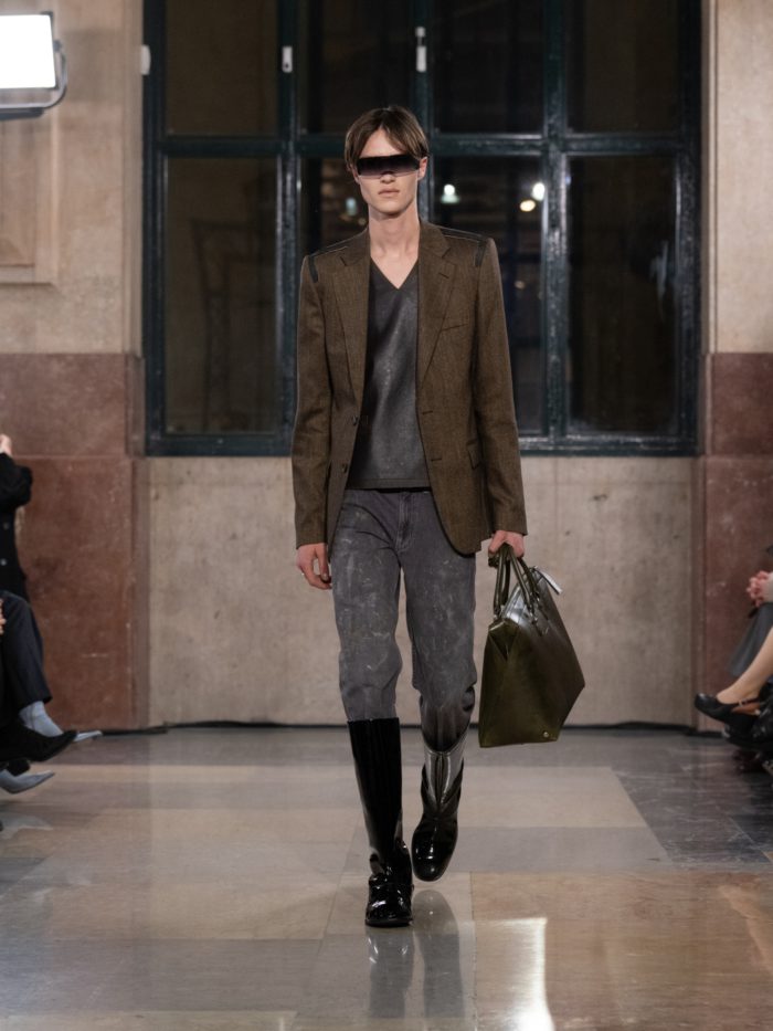 「MM6 Maison Margiela(エムエム6 メゾン マルジェラ)」、2026-27年秋冬コレクションを発表