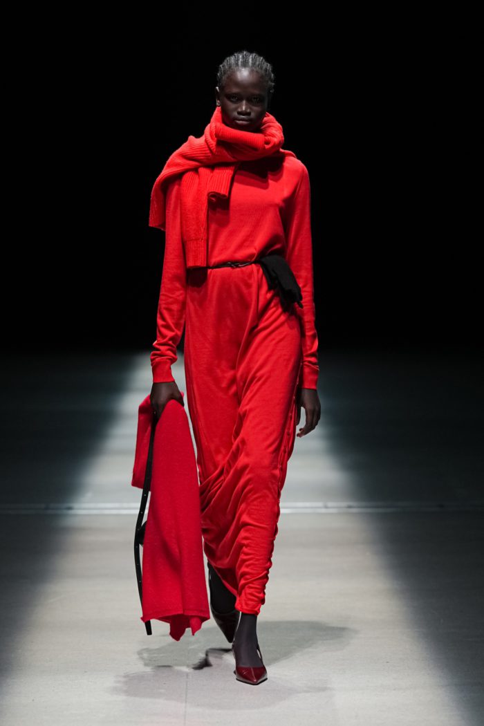 「YOKE(ヨーク)」、2026-27年秋冬東京コレクションを発表