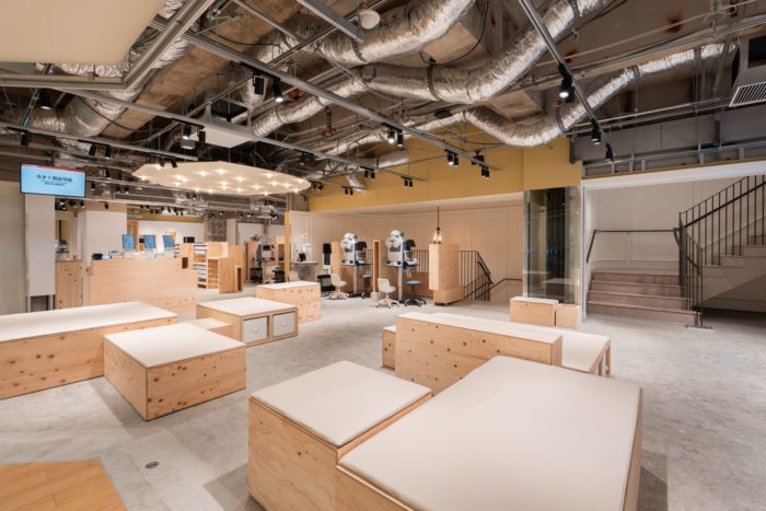 世界最大旗艦店「JINS新宿店」がオープン