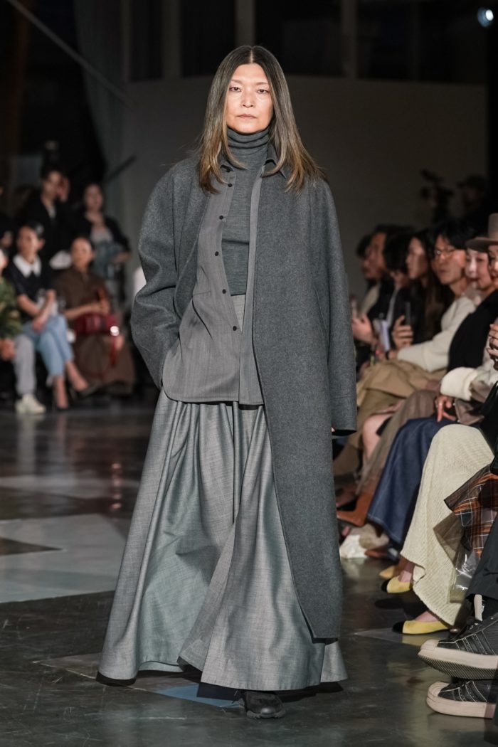 「AUREME（オーレム）」、デビューランウェイを開催　2026-27年秋冬コレクションを発表　