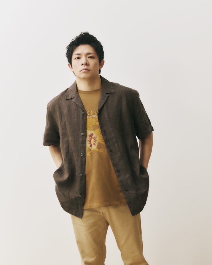 岸優太さんがまとう、軽やかな夏の装い　「Banana Republic」2026年サマーコレクション登場