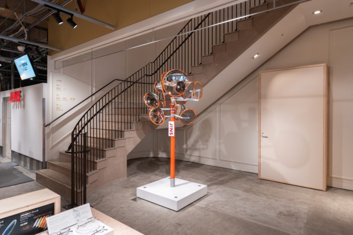 世界最大旗艦店「JINS新宿店」がオープン