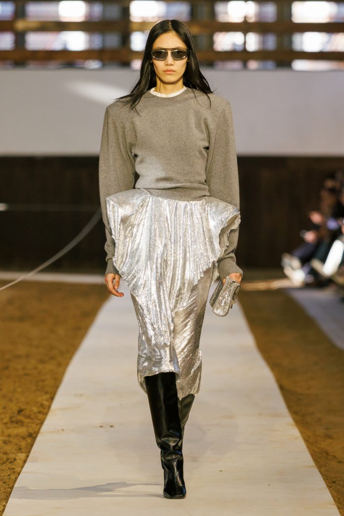 「Stella McCartney(ステラ マッカートニー)」、2026-27年秋冬コレクションを発表