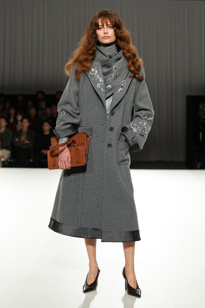 「TAE ASHIDA（タエ アシダ）」、2026-27年秋冬コレクションを発表