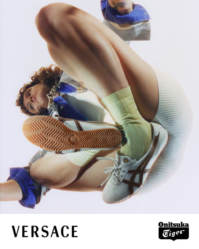 「Onitsuka Tiger（オニツカタイガー）」、「VERSACE（ヴェルサーチェ）」とのコラボシューズを発売