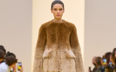 「LOEWE（ロエベ）」、2026-27年秋冬コレクションを発表　クラフトを再解釈した実験的フォルムとディテール