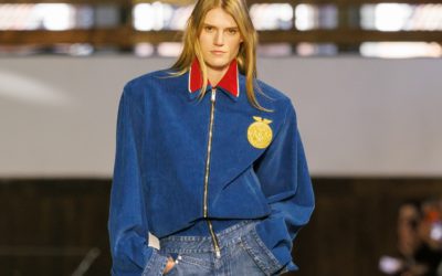 「Stella McCartney（ステラ マッカートニー）」、2026-27年秋冬コレクションを発表　テーラリングとスポーツを融合
