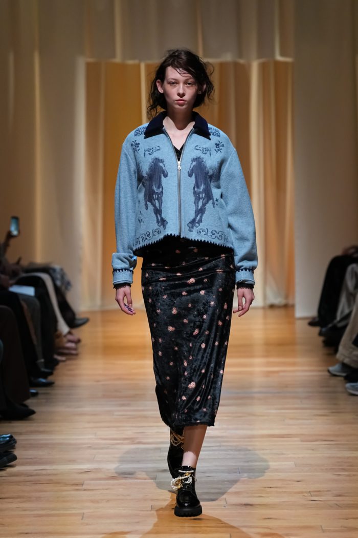  「tiit tokyo(ティート トウキョウ)」、2026-27年秋冬コレクションを発表