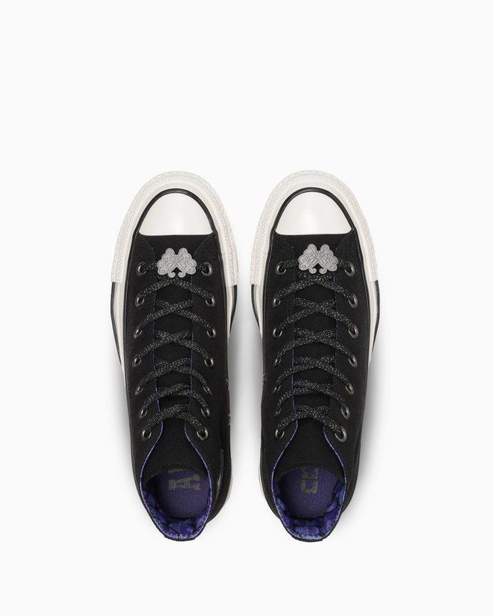 「CONVERSE(コンバース)」、「ANNA SUI(アナ スイ)」とのコラボモデルを発売
