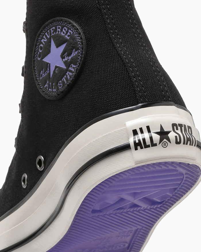 「CONVERSE(コンバース)」、「ANNA SUI(アナ スイ)」とのコラボモデルを発売