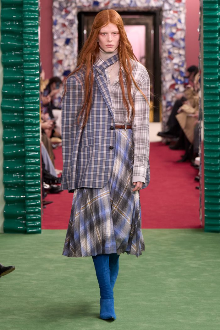 「Acne Studios（アクネ ストゥディオズ）」、2026-27年秋冬コレクションを発表