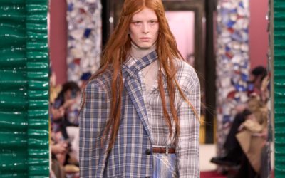 「Acne Studios（アクネ ストゥディオズ）」、2026-27年秋冬コレクションを発表　プレッピーをモダンエレガンスへ昇華