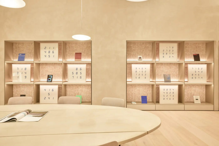 「Brunello Cucinelli(ブルネロ クチネリ)」、現代美術家・宮島達男氏の展覧会開催