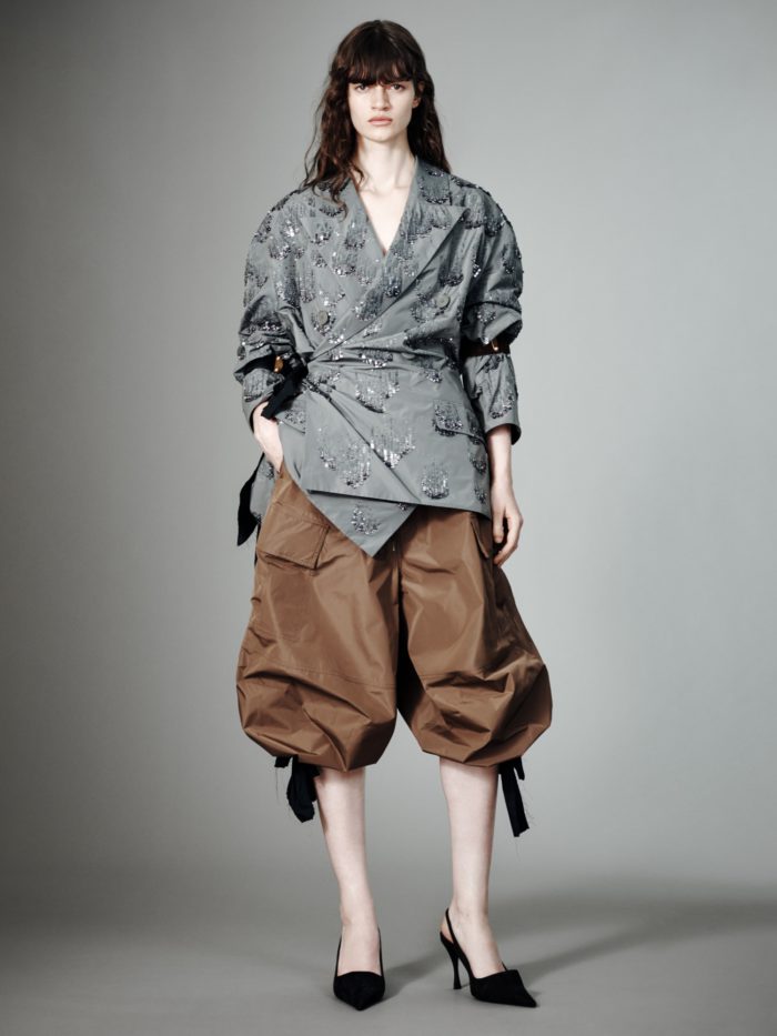 「BALENCIAGA(バレンシアガ)」、2027年スプリングコレクションを発表