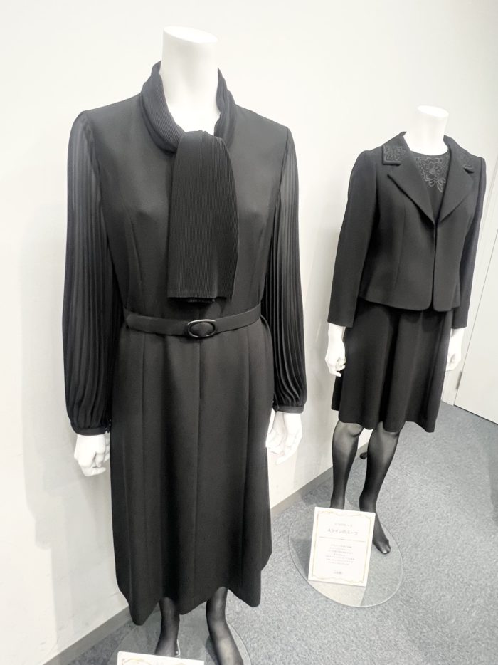 意外と知らない喪服の新常識 今どきのブラックフォーマルとは?