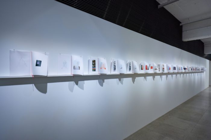 「HOMME PLISSE ISSEY MIYAKE」、写真家マーク・ボスウィック氏による特別展を開催