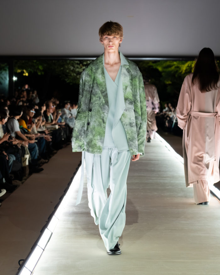 「HARE(ハレ)」、2027年春夏コレクションを発表