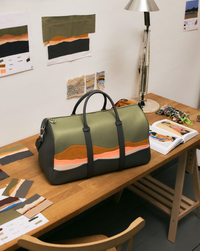 「LONGCHAMP（ロンシャン）」、気鋭のフランス人アーティストと協業　カプセルコレクションを発売