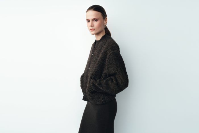 ユニクロ、「Uniqlo U」の2026年秋冬コレクションを発売 ルメール氏&トラン氏の最終コレクション